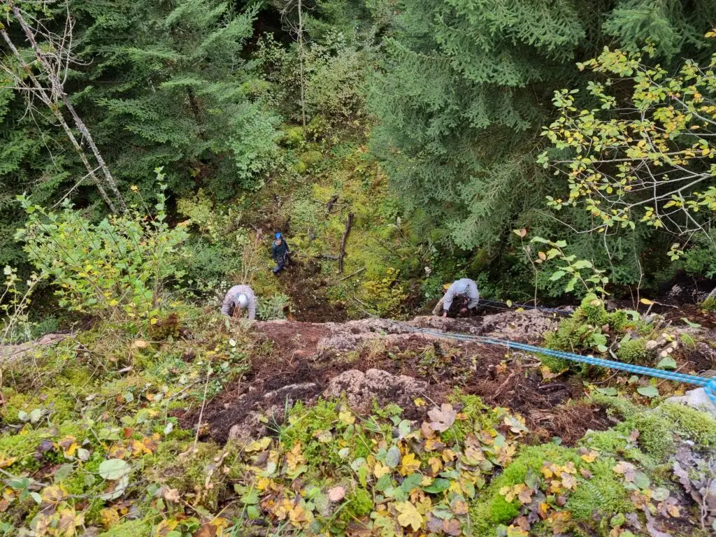 Entretien falaise - club escalade bauju - bauges